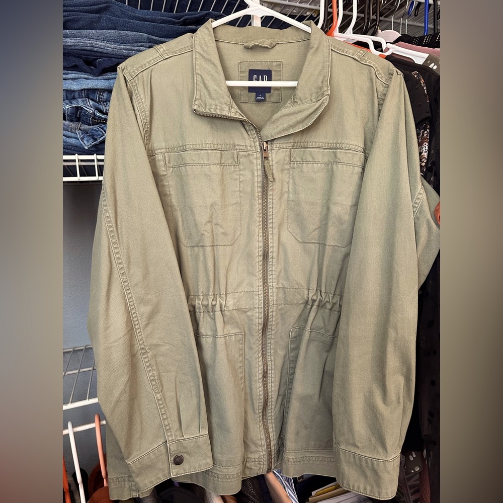 Gap jacket 
Size L
Olive color  
Like-new condition